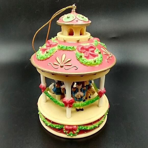 Vintage Plastic Gazebo Christmas Band Ornament 1992 - Picture 3 of 9